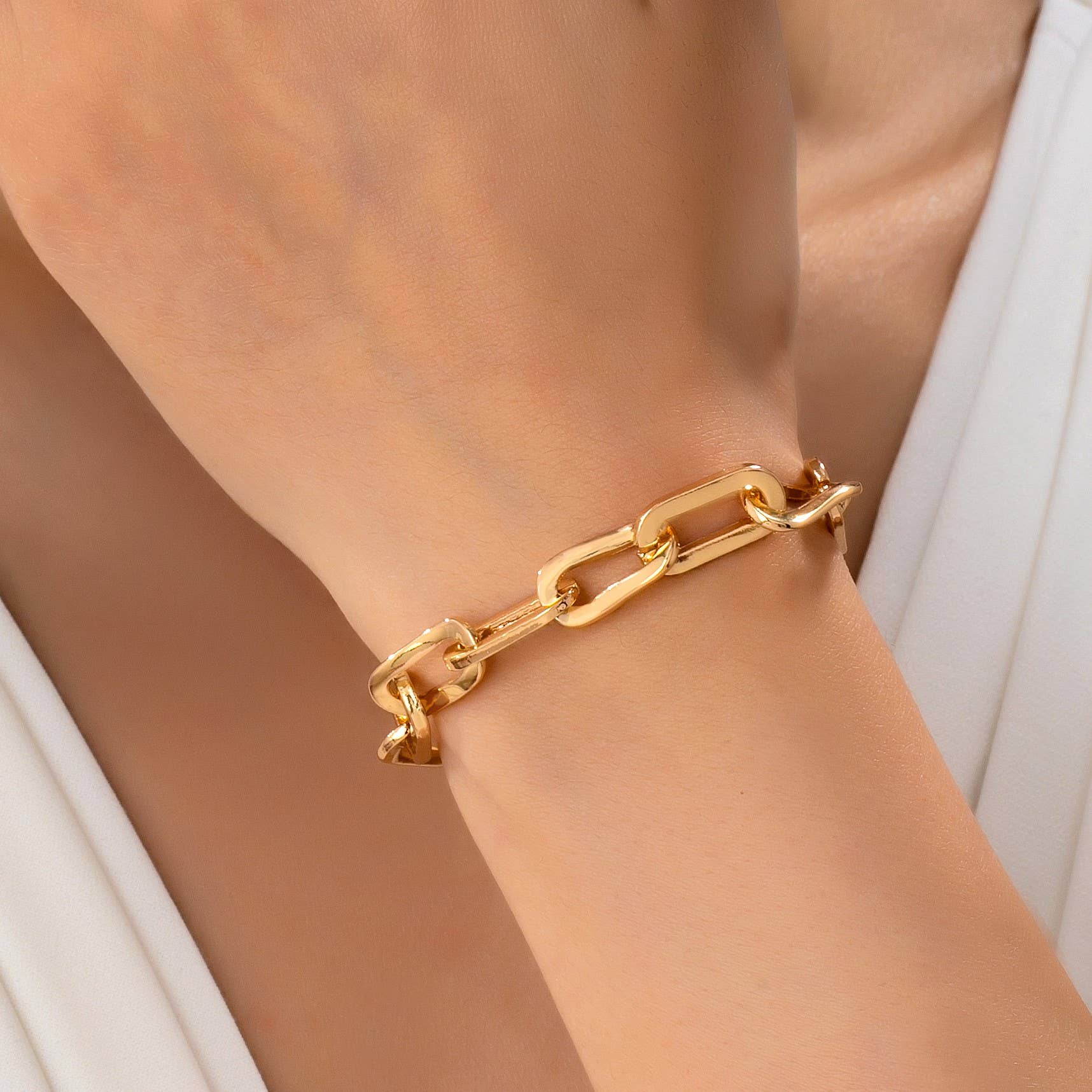 Josslyn Bold Chunky Gold Link Bracelet